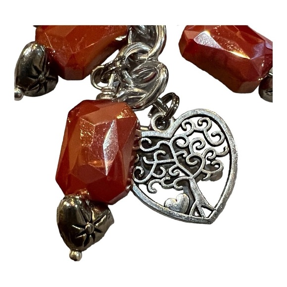 Hand made silver-tone keychain. Iridescent orange/red tone with heart. - Picture 3 of 6